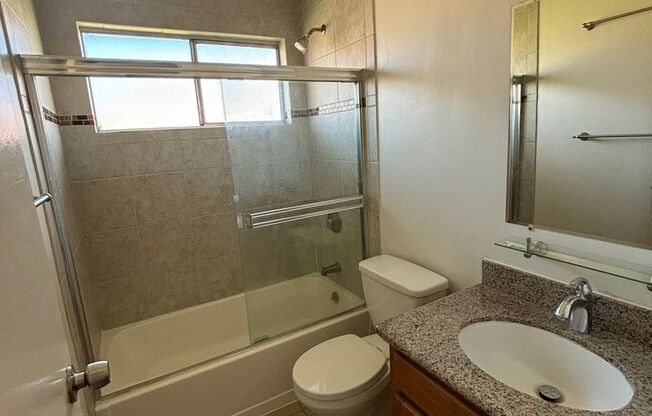 1 bed, 1 bath, 700 sqft, $2,350