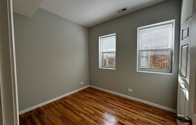 2 beds, 1 bath, $1,650, Unit 4720 #3E