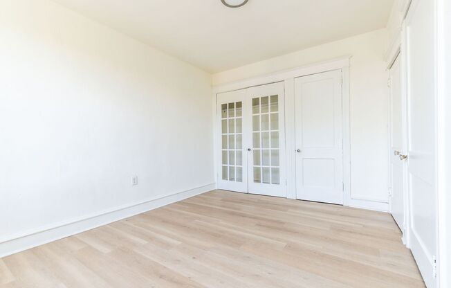 Studio, 1 bath, 375 sqft, $1,050, Unit C7