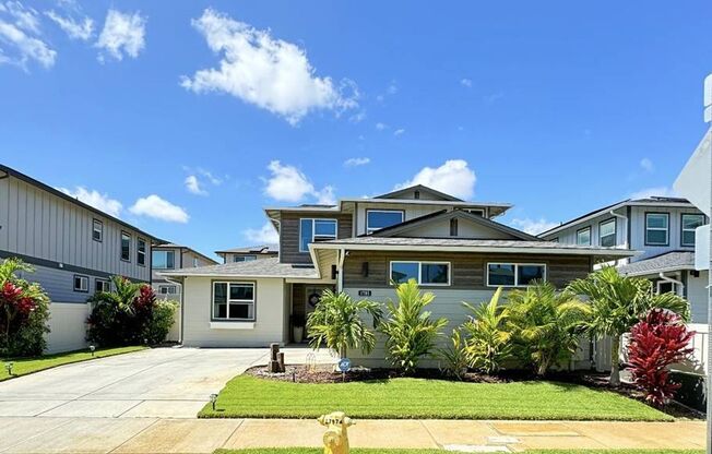 Contemporary 3BR/3BA Single Family Home in New Community of Makamae