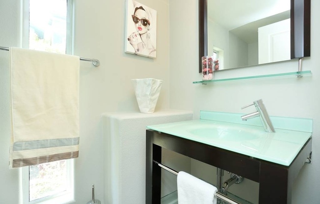 2 beds, 2.5 baths, $2,150, Unit #1130
