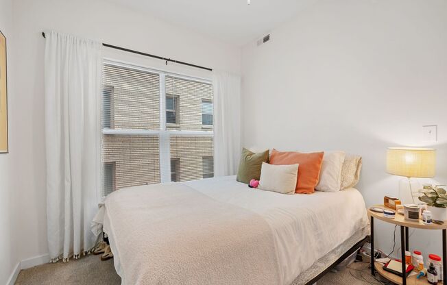 2 beds, 1 bath, 728 sqft, $1,635, Unit 406
