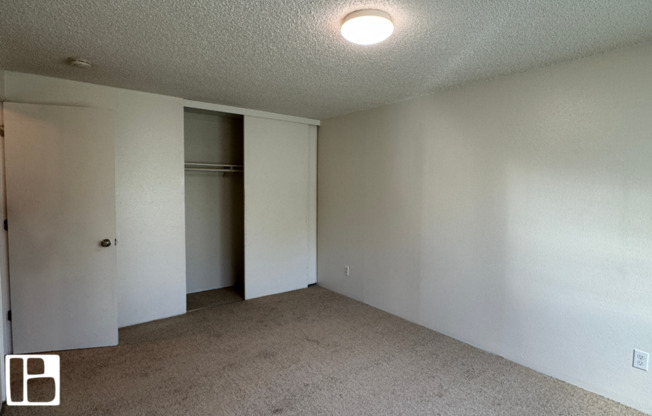 2 beds, 1 bath, 1,000 sqft, $1,295, Unit 11