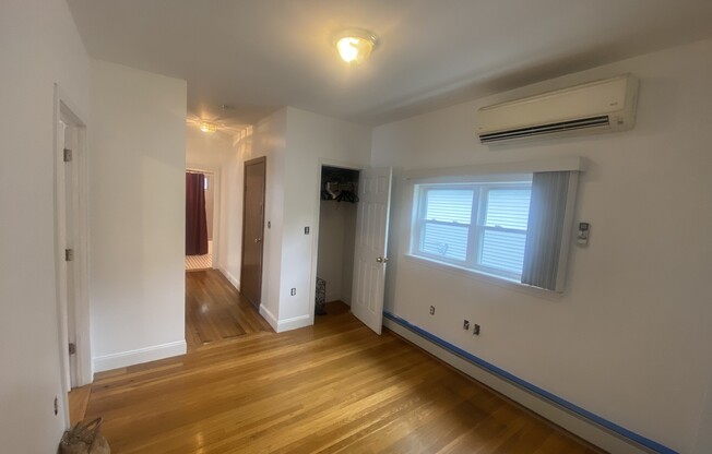 34 DICKINSON ST