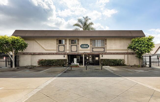 1164 W Duarte Rd