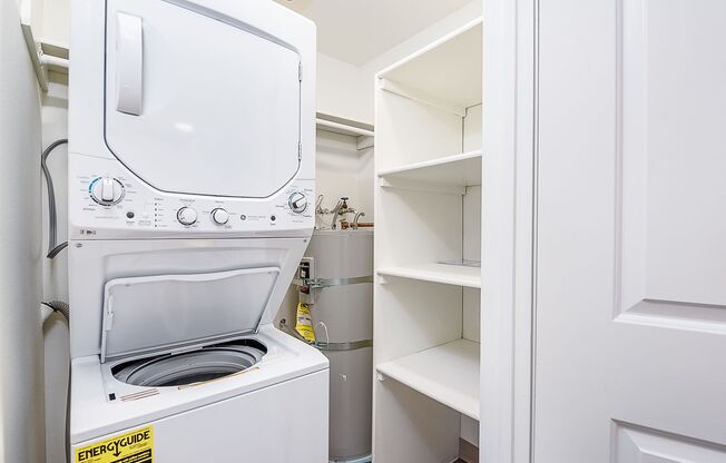 1 bed, 1 bath, 648 sqft, $1,700, Unit 1-308