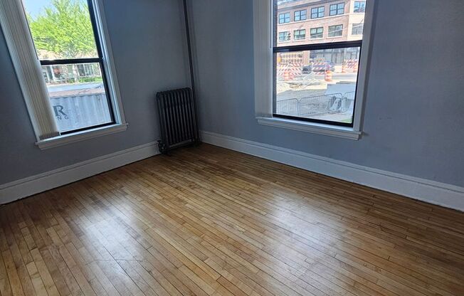 2 beds, 1 bath, 1,020 sqft, $1,745, Unit 905-26