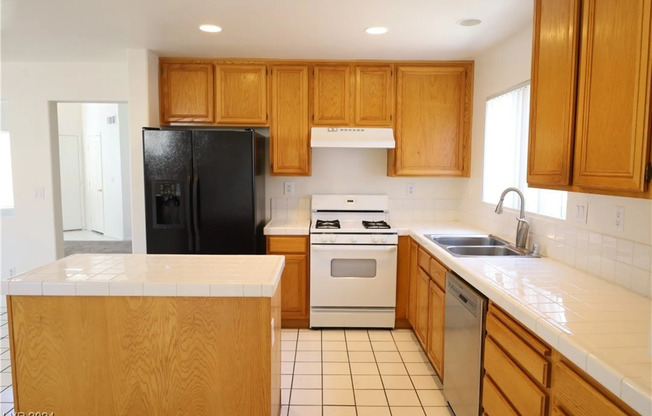 8940 LIBERTYVALE DR