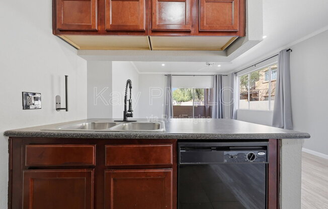 2 beds, 1 bath, 855 sqft, $1,500, Unit Apt 1053