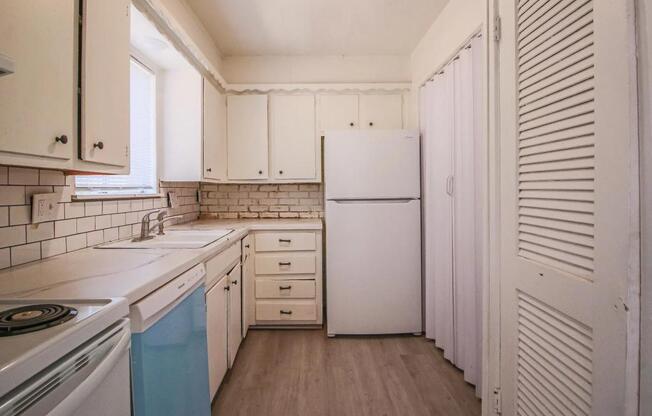 2 beds, 1 bath, $650