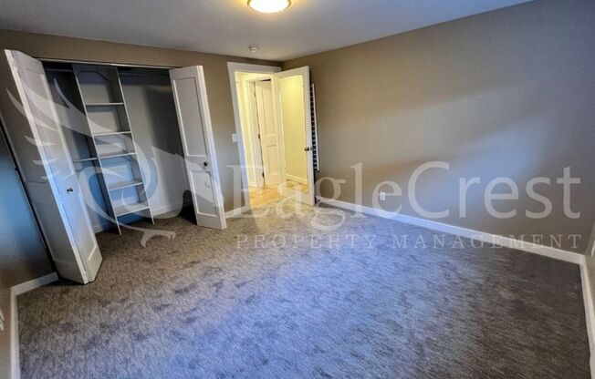 2 beds, 1 bath, $1,995, Unit Unit F-11