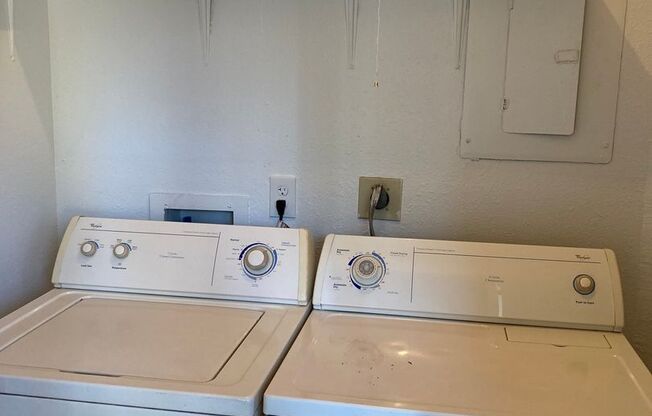 2 beds, 2 baths, 900 sqft, $1,375, Unit 250