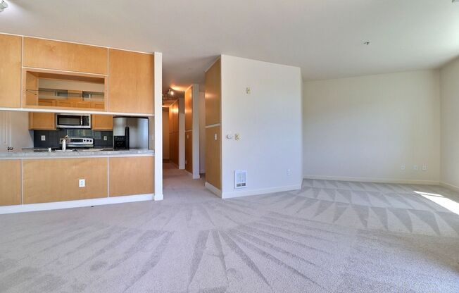 2 beds, 2 baths, $3,695, Unit Unit 405