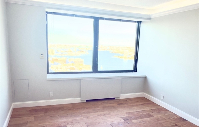 1 bed, 1 bath, 881 sqft, $4,500, Unit PH H