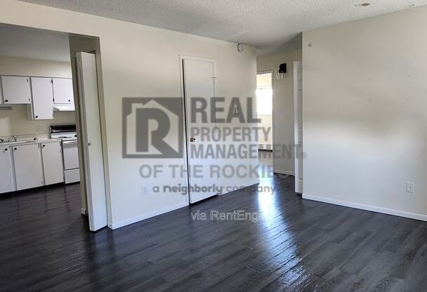 1 bed, 1 bath, 605 sqft, $895, Unit F301