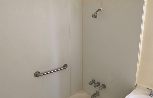 1 bed, 1 bath, 603 sqft, $1,650, Unit A