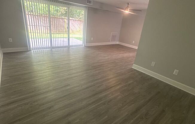 3 beds, 2 baths, 1,300 sqft, $2,550, Unit 3351 #002