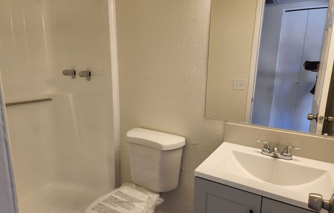 1 bed, 1 bath, 725 sqft, $1,050