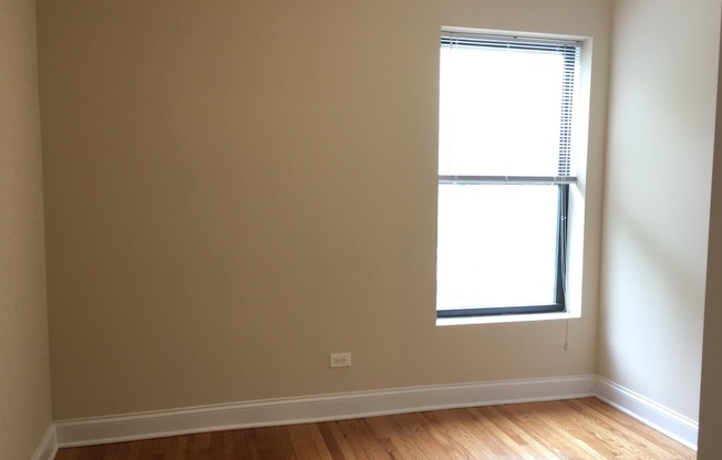 2 beds, 1 bath, $2,000, Unit 5402 #2