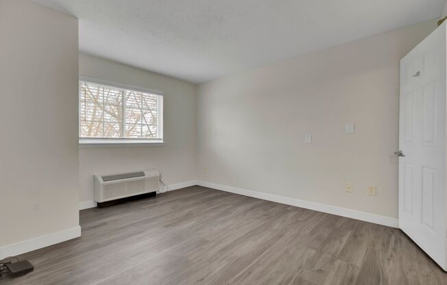 Studio, 1 bath, $1,185, Unit 330