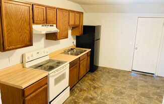 2 beds, 1 bath, $725