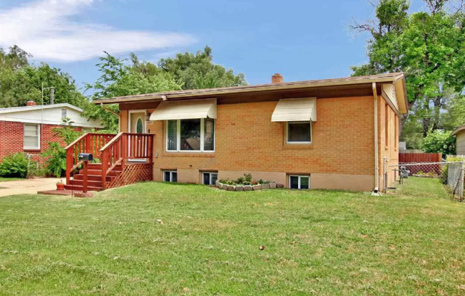 2114 S GLENN