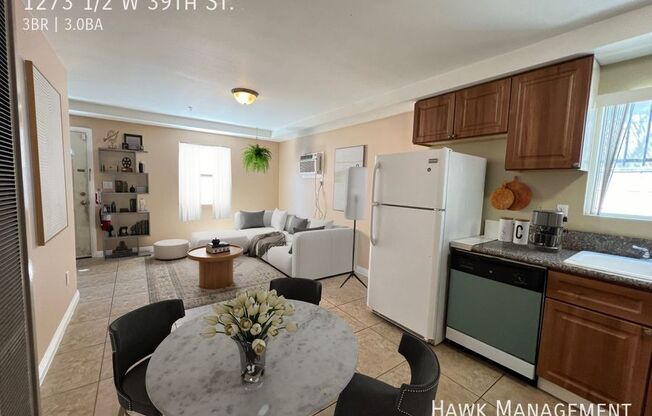 1273 1/2 W 39 ST