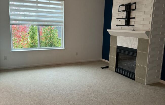 2 beds, 1 bath, $2,500, Unit UNIT G 302