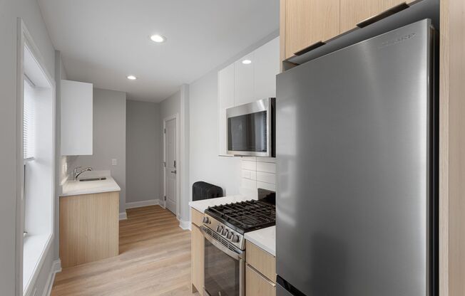 Studio, 1 bath, 326 sqft, $1,465, Unit 1631-1J