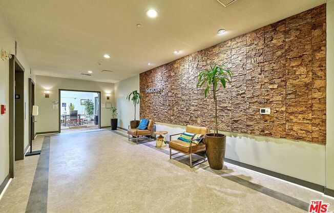 2 beds, 2 baths, 1,010 sqft, $3,050, Unit 404