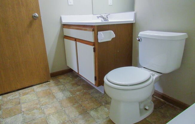 2 beds, 1 bath, 950 sqft, $936, Unit 1617