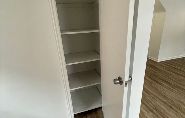 Studio, 1 bath, $1,275, Unit 80-A