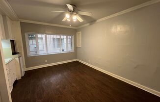 Studio, 1 bath, 305 sqft, $850, Unit 114