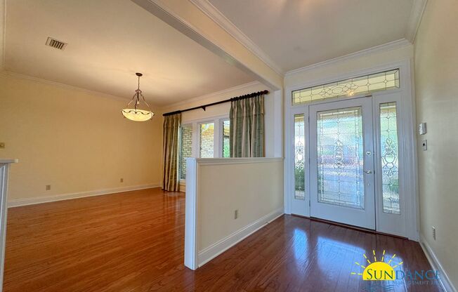 Prestigious 4 bedroom 2.5 bathroom Poquito Bayou Waterfront Home!