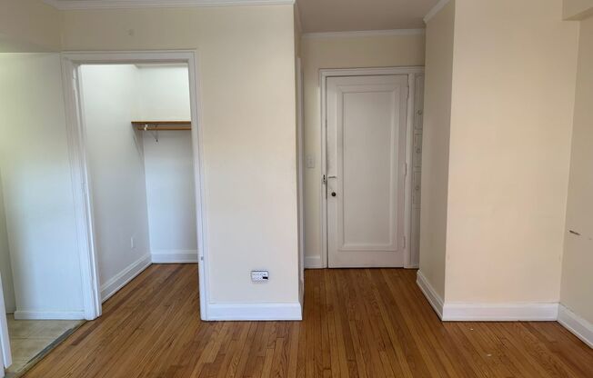 Studio, 1 bath, 301 sqft, $1,350, Unit Wellington 304