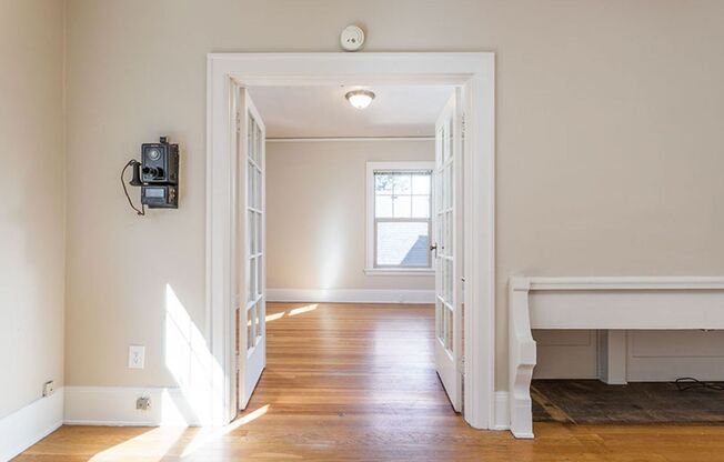 1 bed, 1 bath, 550 sqft, $950, Unit 201