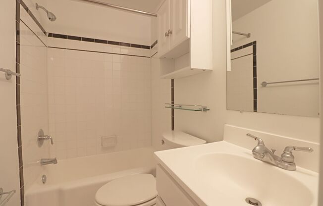 Studio, 1 bath, 460 sqft, $1,995, Unit H203
