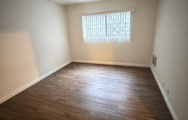 2 beds, 2 baths, 975 sqft, $2,595, Unit 217