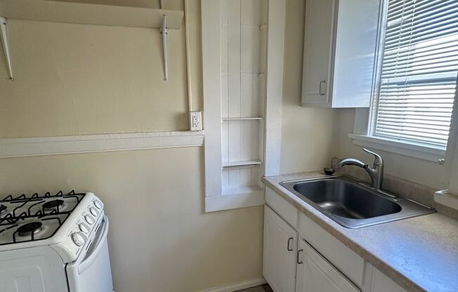 025 (550 Leavenworth)