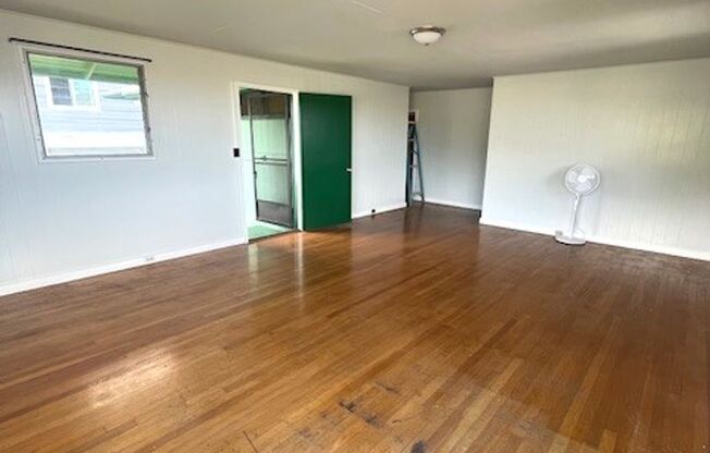 3 Bed/ 1 Bath home in Honolulu