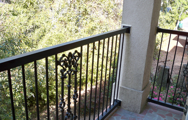 2 beds, 2 baths, $1,900, Unit Apt 207