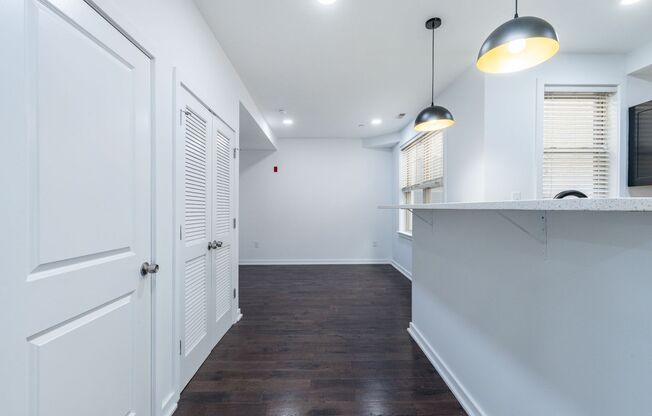 3 beds, 2 baths, 150 sqft, $1,975, Unit 1409-304