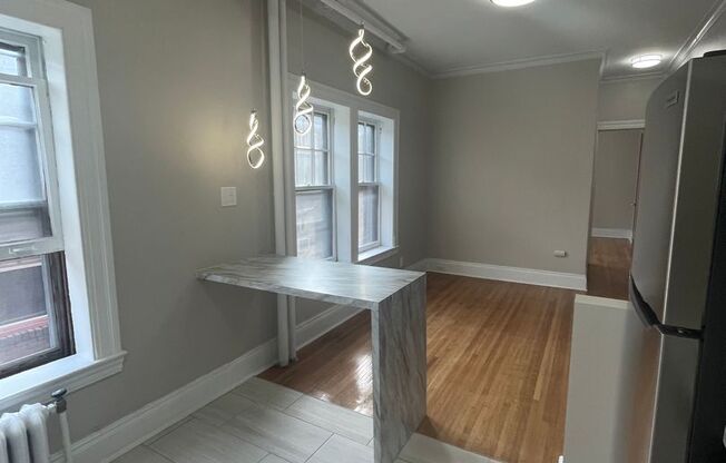 1 bed, 1 bath, 350 sqft, $1,299, Unit 321