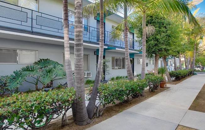 2727 Abbot Kinney Apartments, Venice CA