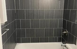 101 W 126 ST