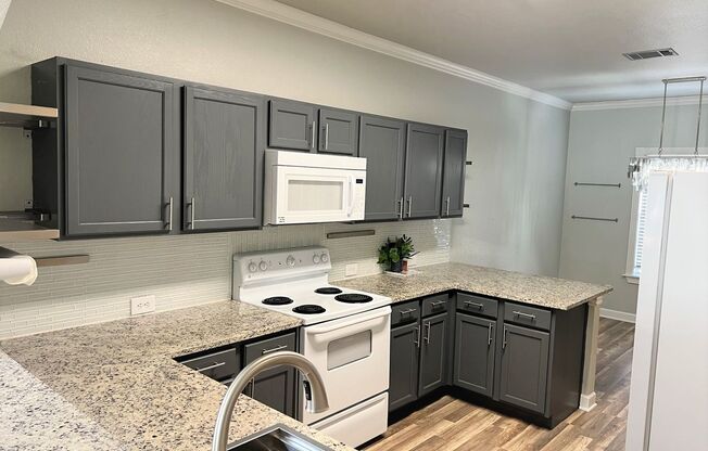 Renovated 3-bedroom Home in Huttoparke