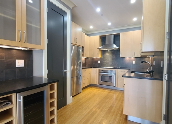 354 Dorchester St 3