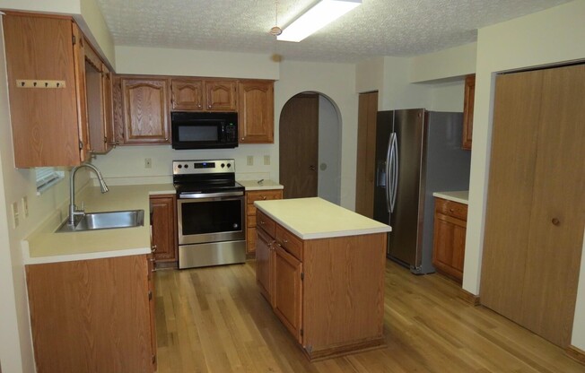 5451 BENTONHURST CT