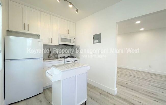 1616 MICHIGAN AVE