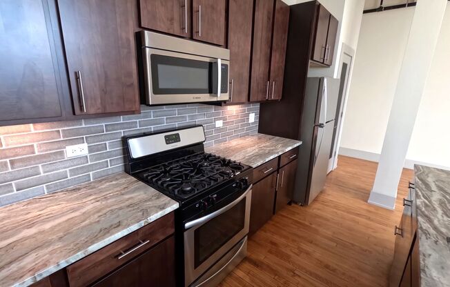 2 beds, 1 bath, 1,150 sqft, $2,595, Unit 1432-309